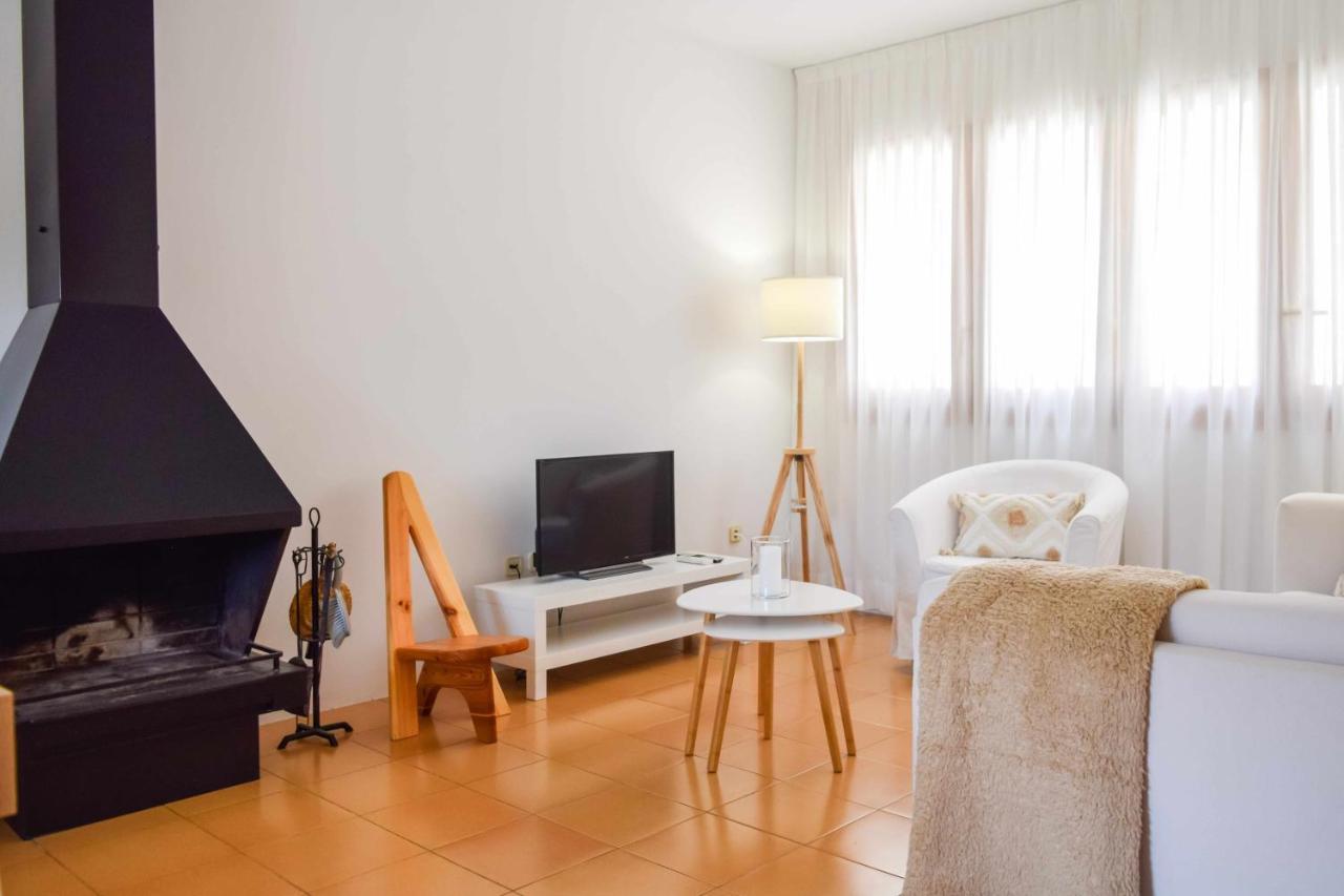 Can Falga Casa Con Jardin En El Corazon De Besalú Kültér fotó